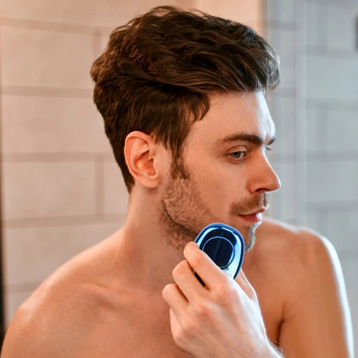Men Portable Type-C Rechargeable Electric Shaver with Led Digital Display
